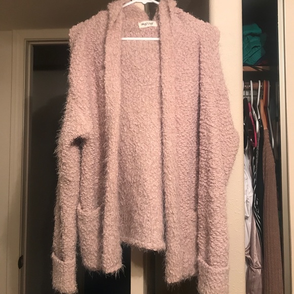 SOLD! Oversized button up fuzzy popcorn cardigan - Picture 3 of 3